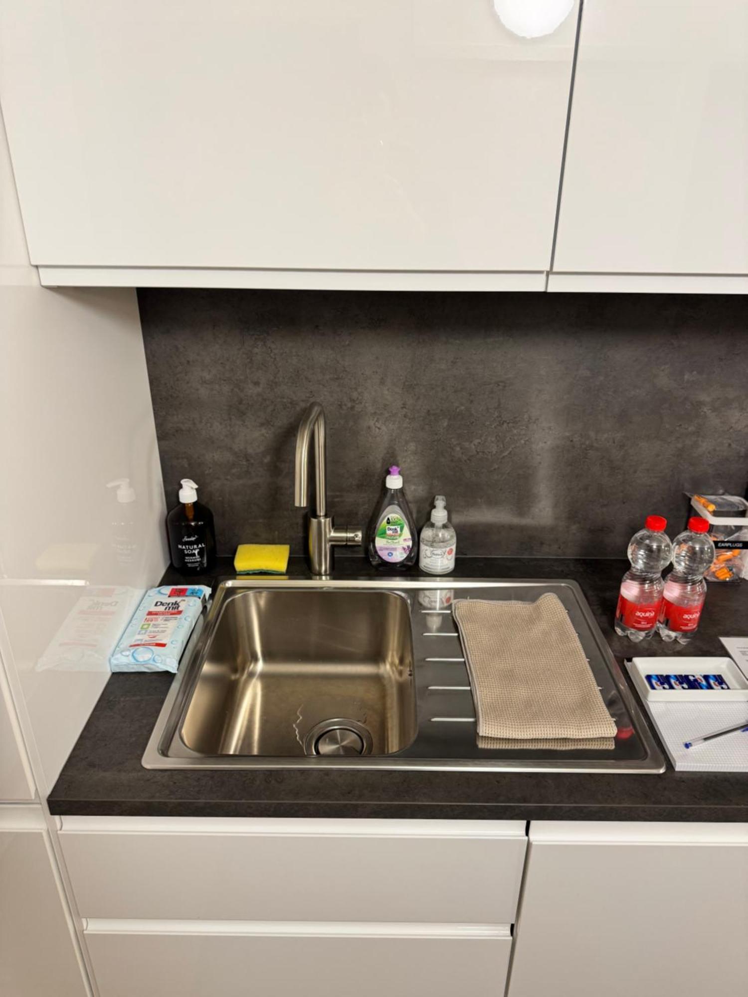 Cozy City Center, 4 Bedroom- 120Sq, 5Min Walk To Main Station Базел Екстериор снимка