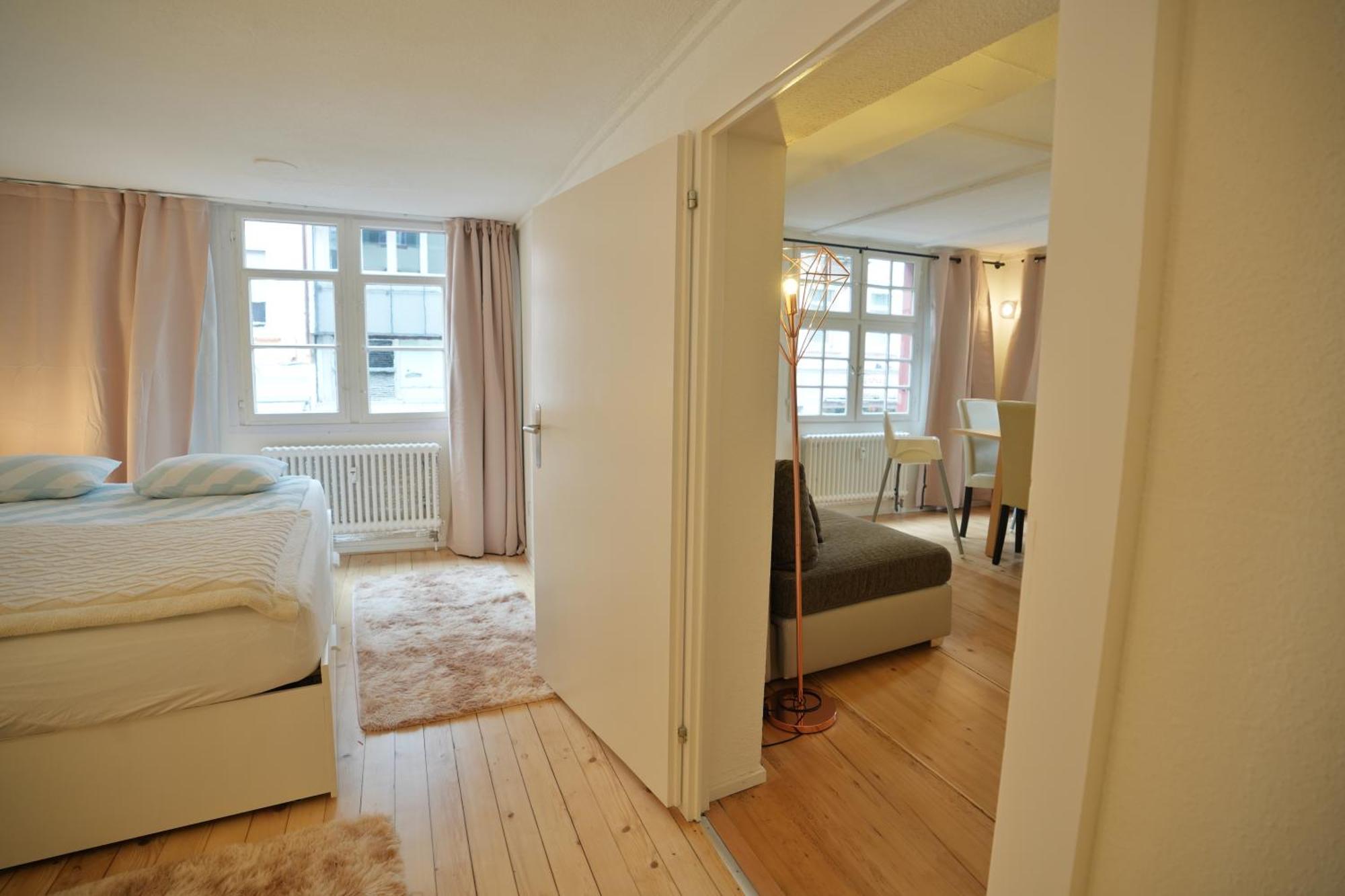 Cozy City Center, 4 Bedroom- 120Sq, 5Min Walk To Main Station Базел Екстериор снимка