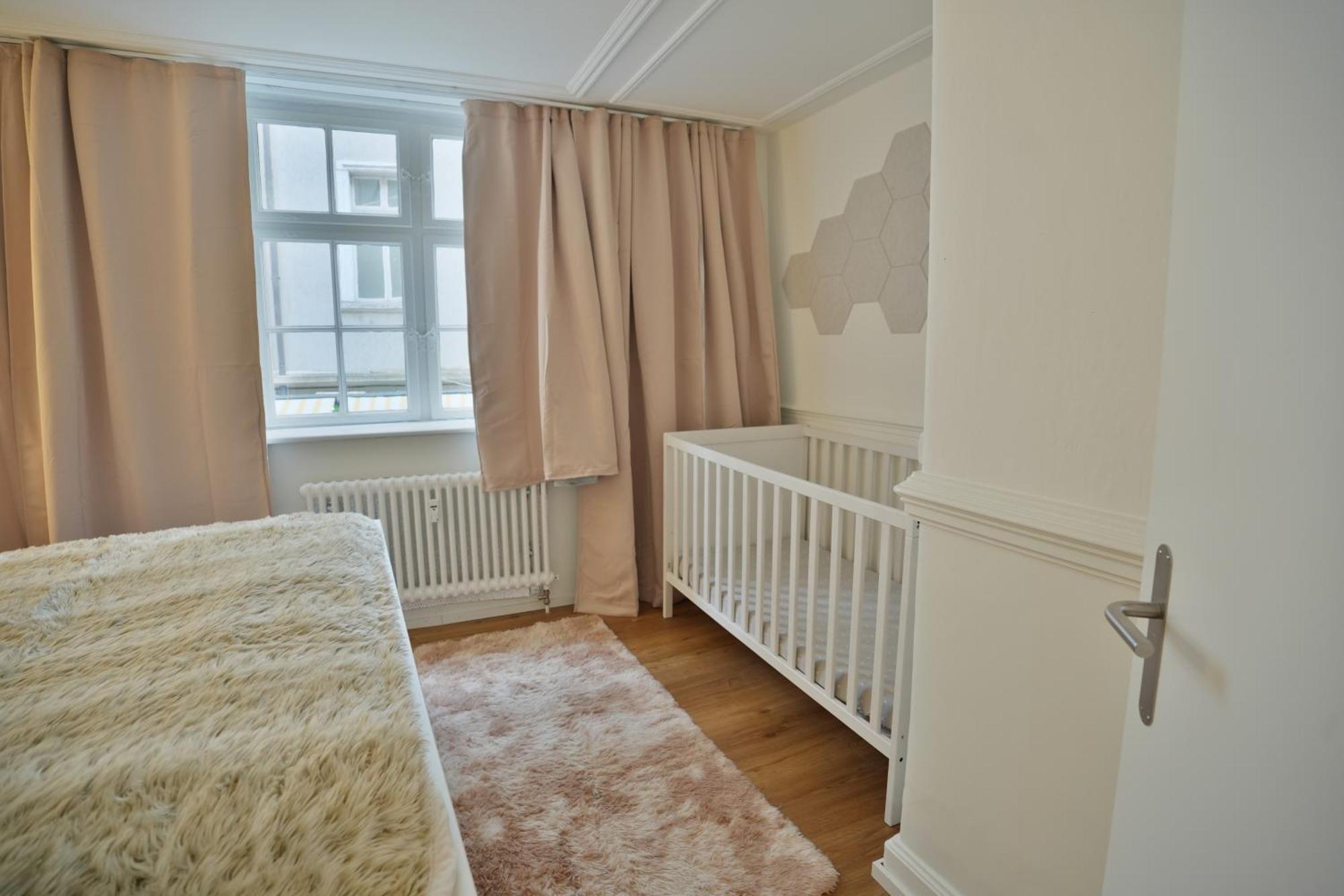 Cozy City Center, 4 Bedroom- 120Sq, 5Min Walk To Main Station Базел Екстериор снимка
