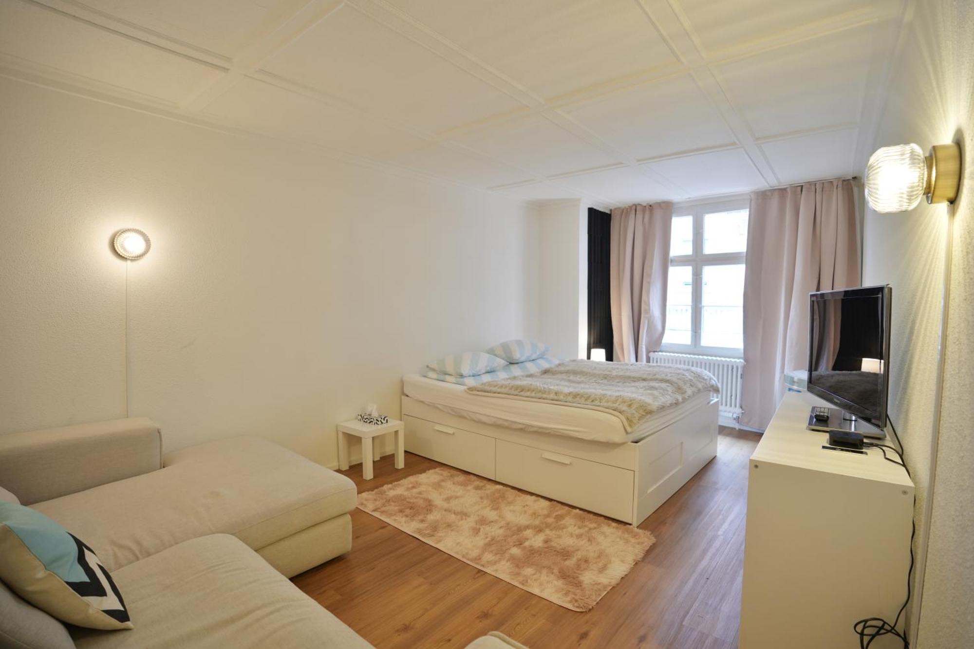Cozy City Center, 4 Bedroom- 120Sq, 5Min Walk To Main Station Базел Екстериор снимка
