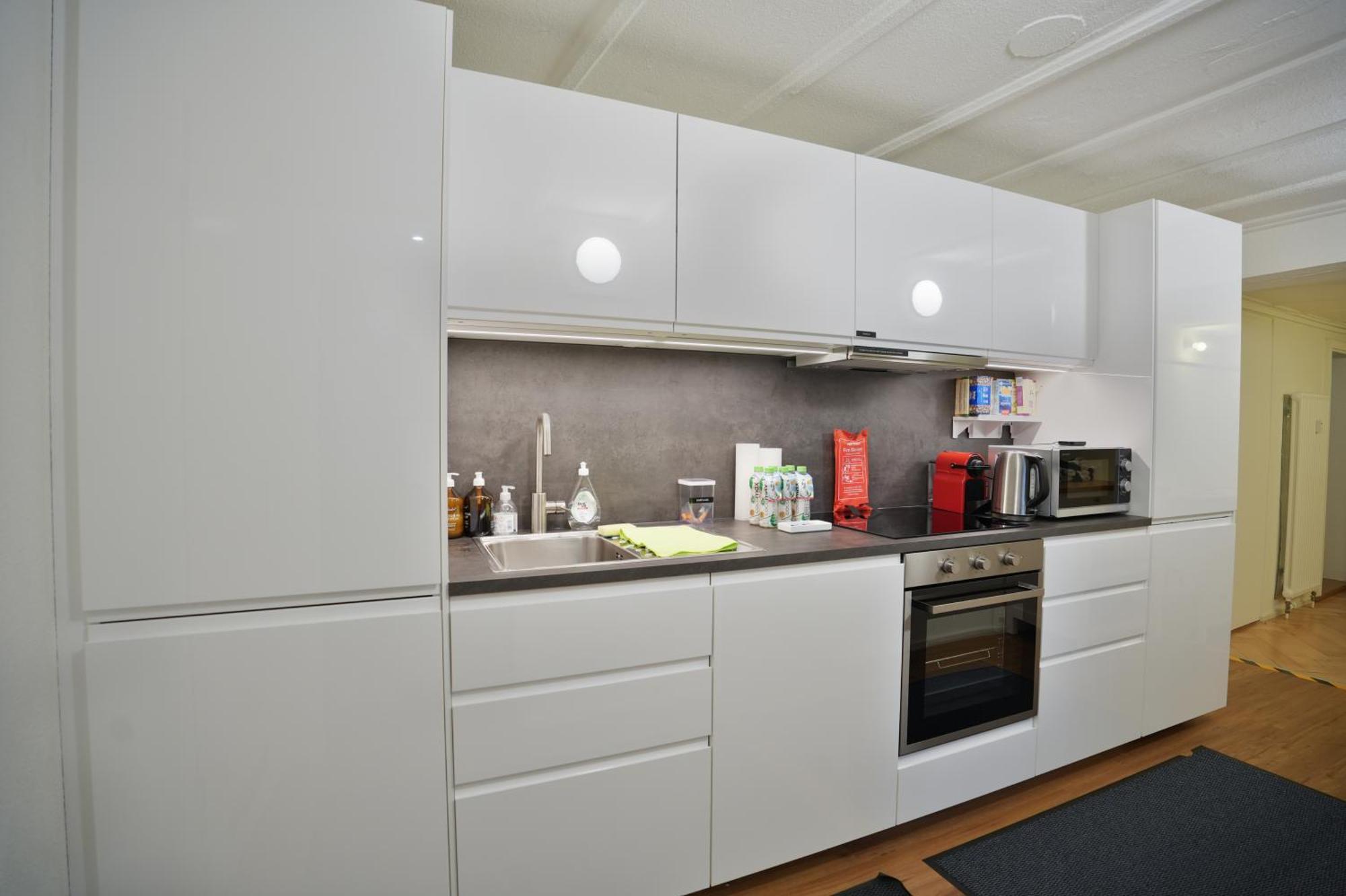 Cozy City Center, 4 Bedroom- 120Sq, 5Min Walk To Main Station Базел Екстериор снимка