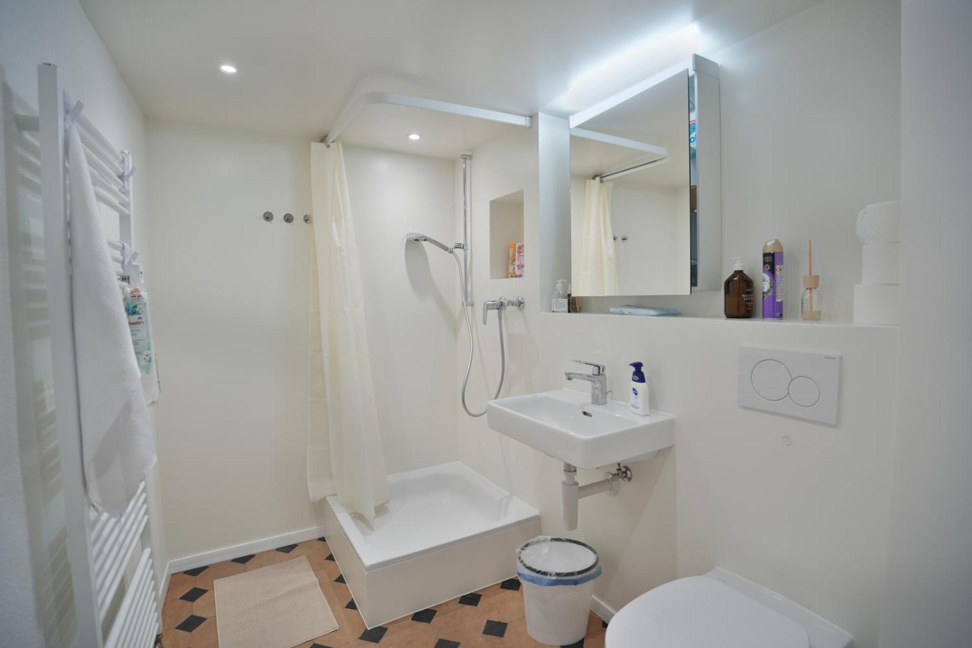 Cozy City Center, 4 Bedroom- 120Sq, 5Min Walk To Main Station Базел Екстериор снимка