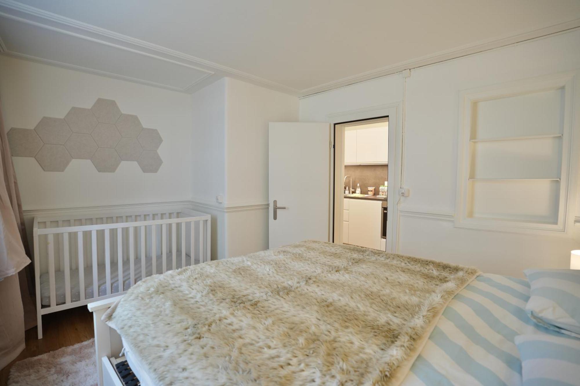 Cozy City Center, 4 Bedroom- 120Sq, 5Min Walk To Main Station Базел Екстериор снимка